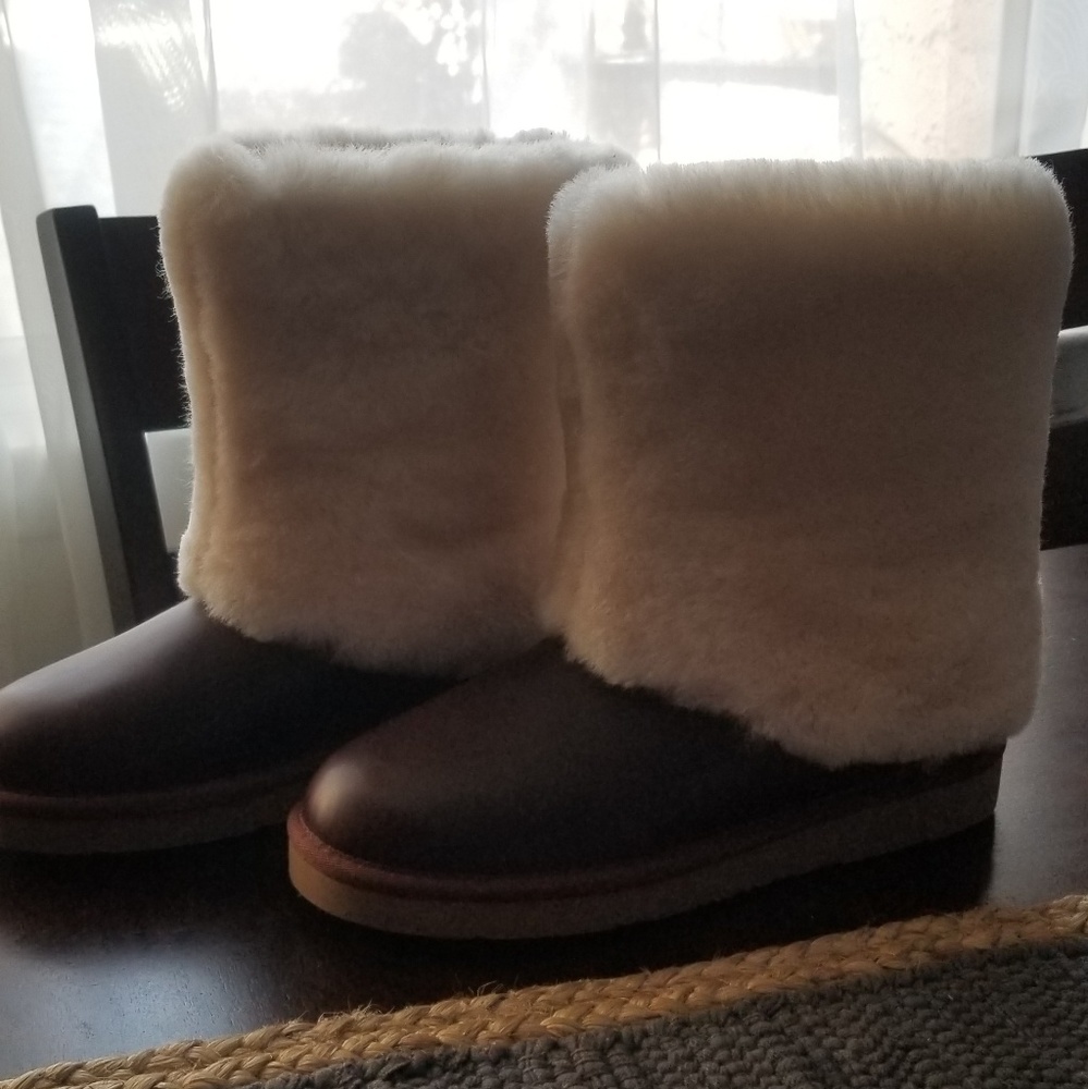 UGG W Pattern Leather Boots